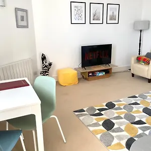  Apartment Sea View Family By Gym & Parking